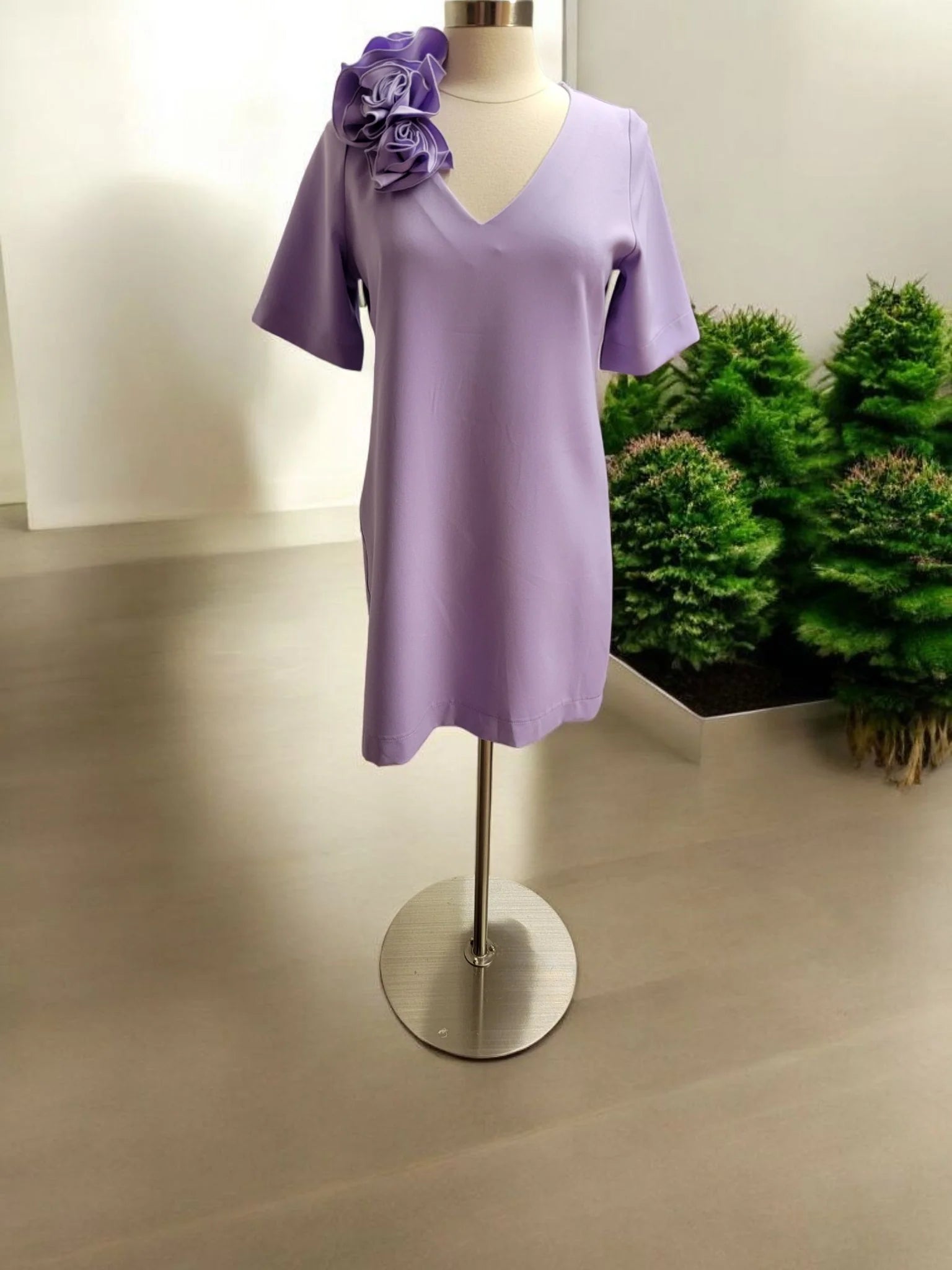 Short Sleeve cocktail dress with Roses