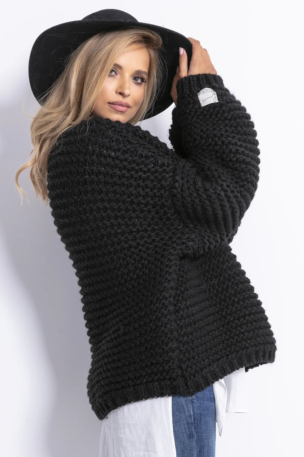 Oversize chunky knit sweater