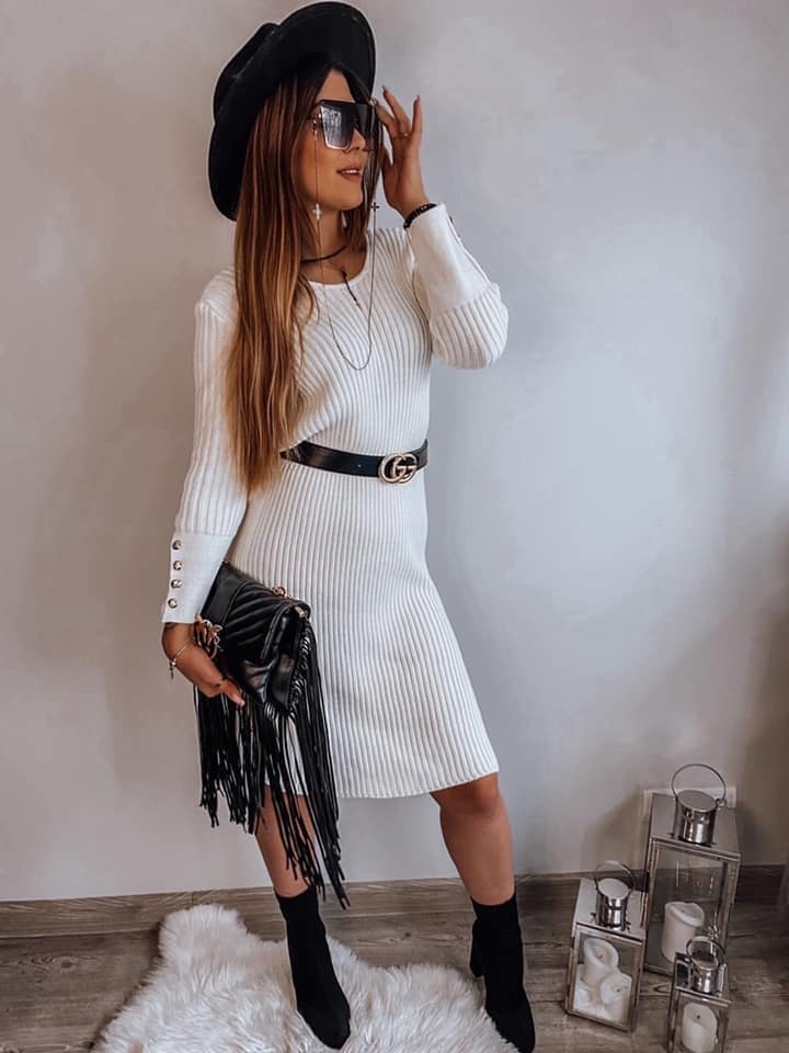 Ribbed dress with gold buttons