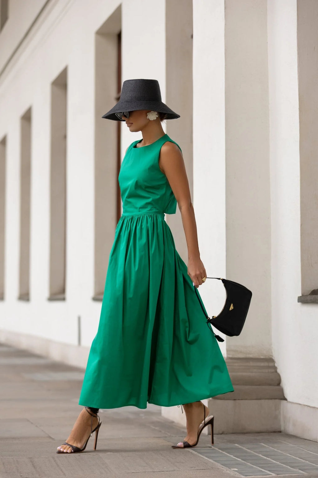 Maxi dress with an open back