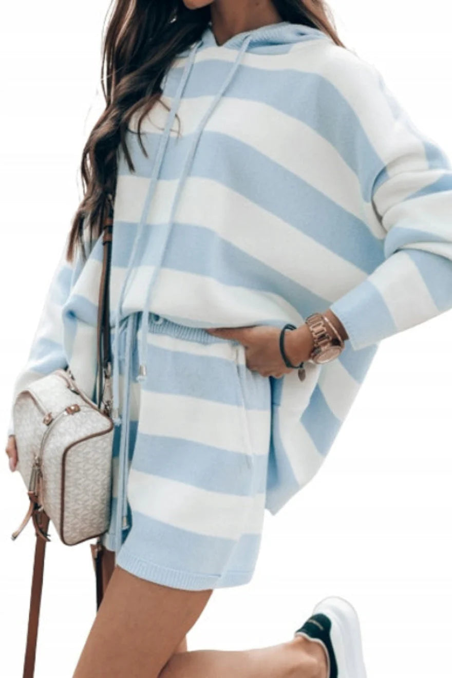 Relaxed Shorts with Stripes - part of the set