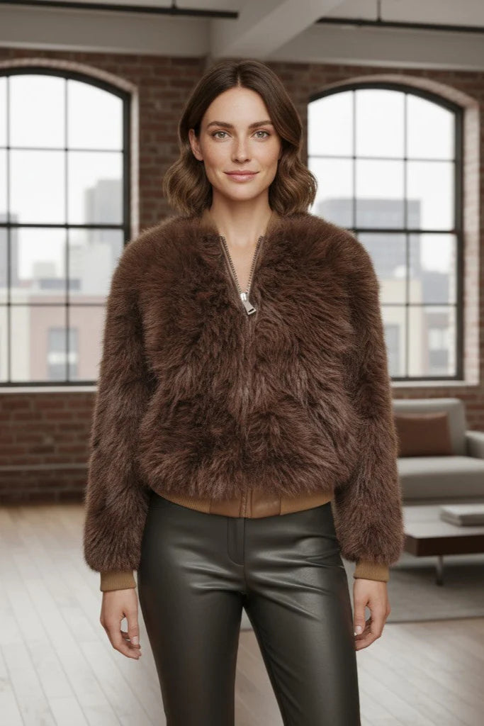 Faux fur jacket with a Zipper closure