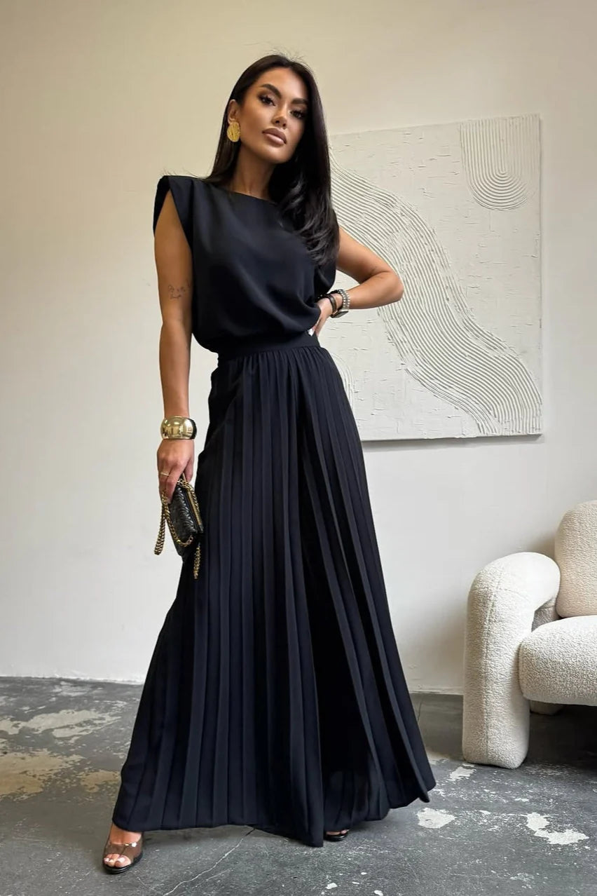 Elegant Pated shoulder Top