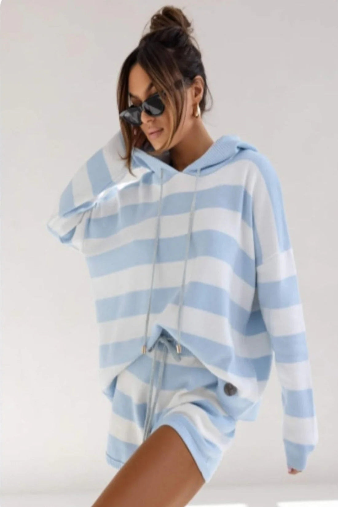 Relaxed Shorts with Stripes - part of the set