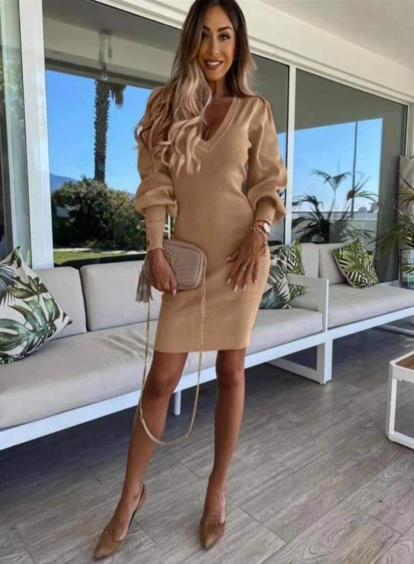 Dress with balloon sleeves.